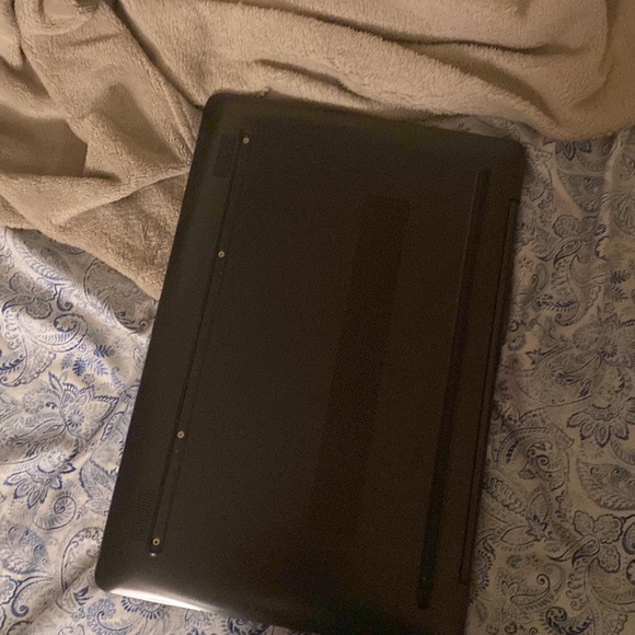 laptop + controller bundle - Picture 4 of 5